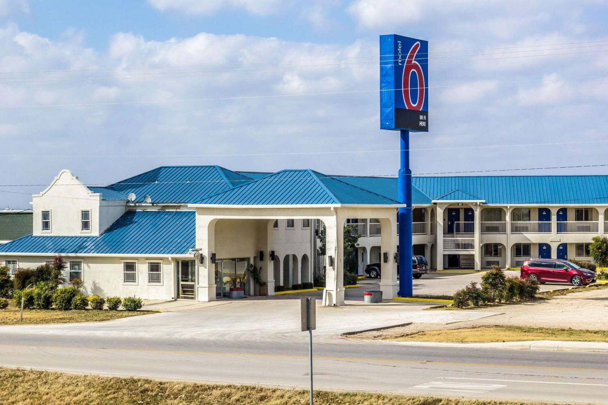 Motel 6 Seguin Tx 외부 사진
